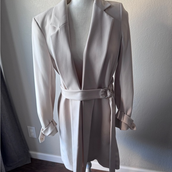 H&M Jackets & Blazers - H&M Cream Blazer